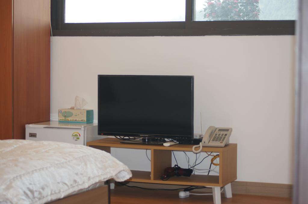 Geomunoreum Hostel Jeju Dış mekan fotoğraf
