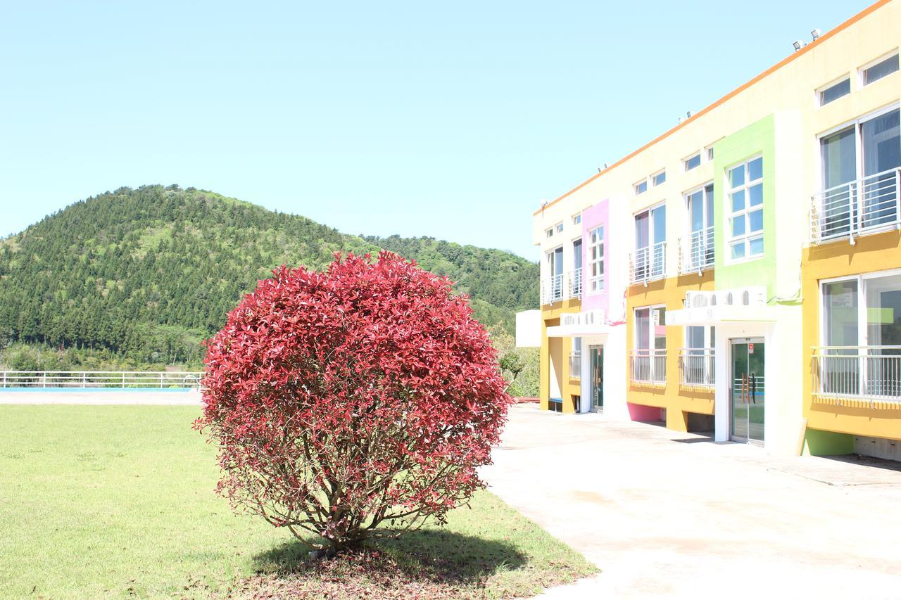 Geomunoreum Hostel Jeju Dış mekan fotoğraf